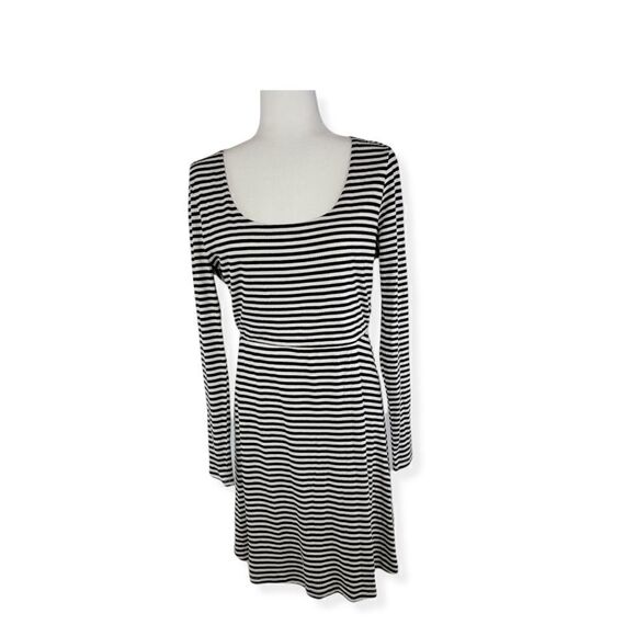 Bongo Black and White striped crisscross back Junior Large - Picture 1 of 4